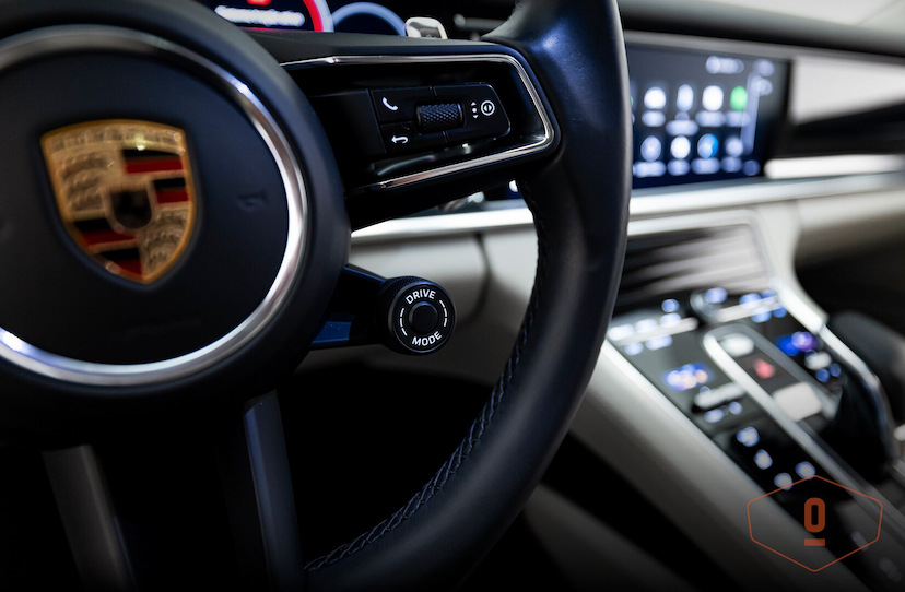 Foto do veículo PORSCHE PANAMERA 4 E-HYBRID SPORT TURISMO  2023 14.493 KM 650.000,00