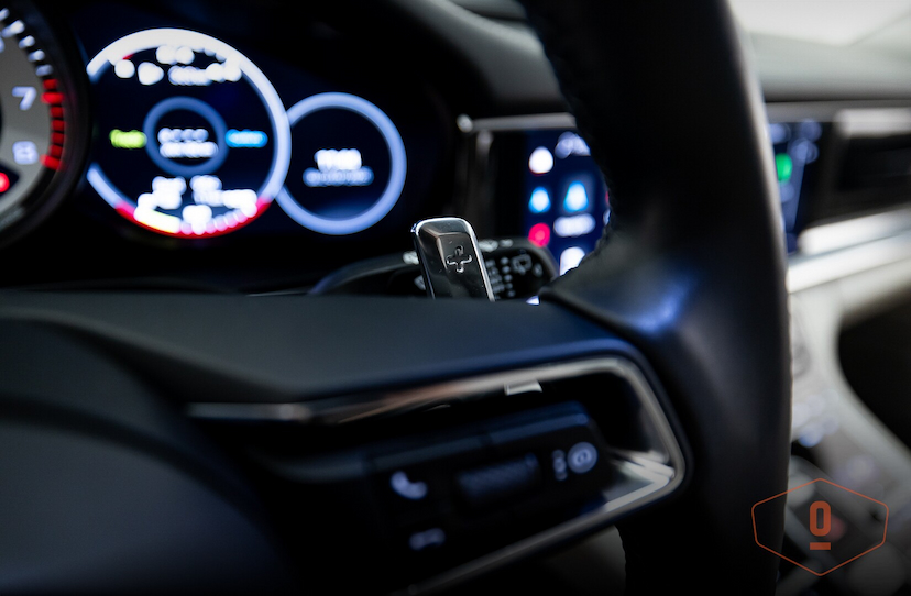 Foto do veículo PORSCHE PANAMERA 4 E-HYBRID SPORT TURISMO  2023 14.493 KM 650.000,00