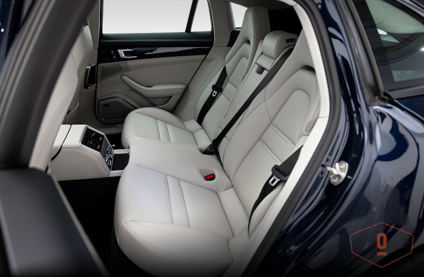 Foto do veículo PORSCHE PANAMERA 4 E-HYBRID SPORT TURISMO  2023 14.493 KM 650.000,00