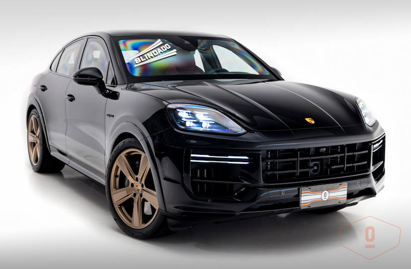 Foto do veículo PORSCHE CAYENNE TURBO E-HYBRID COUPÉ 2024 5 KM 1.550.000,00