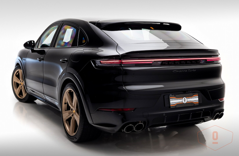 Foto do veículo PORSCHE CAYENNE TURBO E-HYBRID COUPÉ 2024 5 KM 1.550.000,00