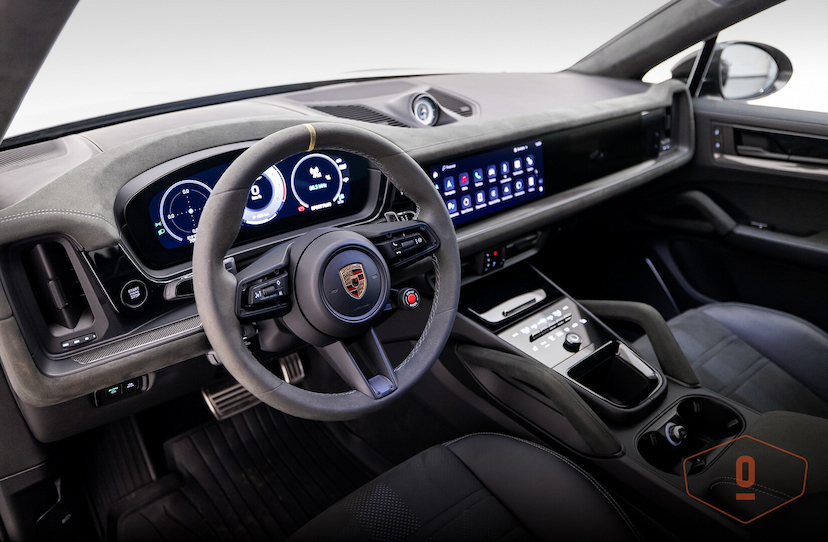 Foto do veículo PORSCHE CAYENNE TURBO GT 2024 7.088 KM 1.250.000,00