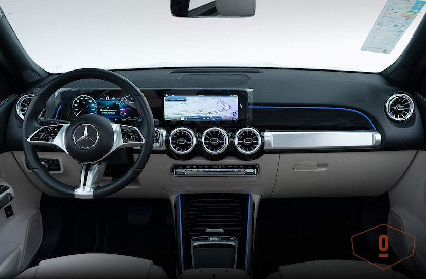 Foto do veículo MERCEDES-BENZ GLB 200 PROGRESSIVE 2024 12.555 KM 330.000,00
