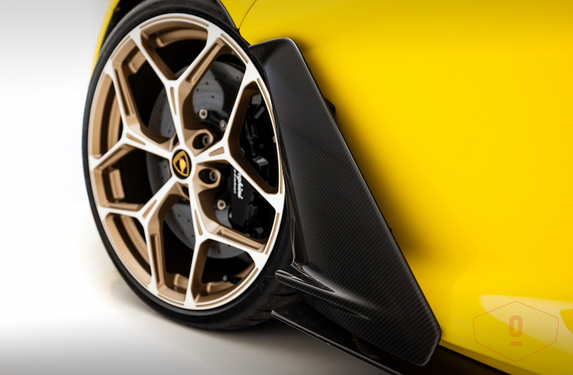Foto do veículo LAMBORGHINI REVUELTO   2024 592 KM 7.600.000,00