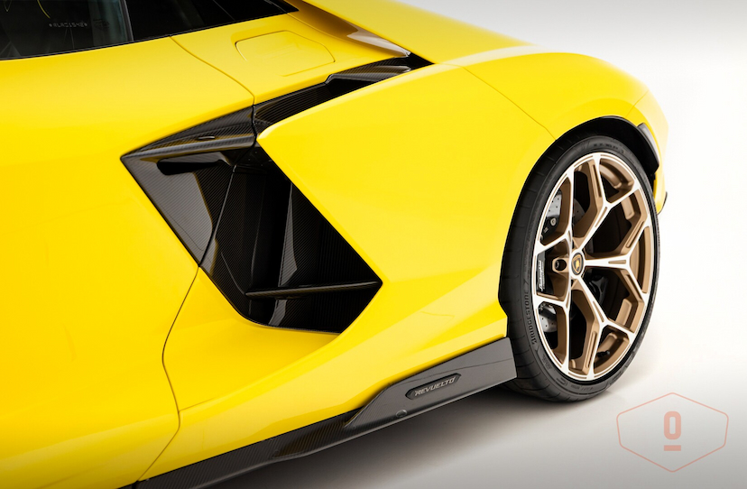 Foto do veículo LAMBORGHINI REVUELTO   2024 592 KM 7.600.000,00