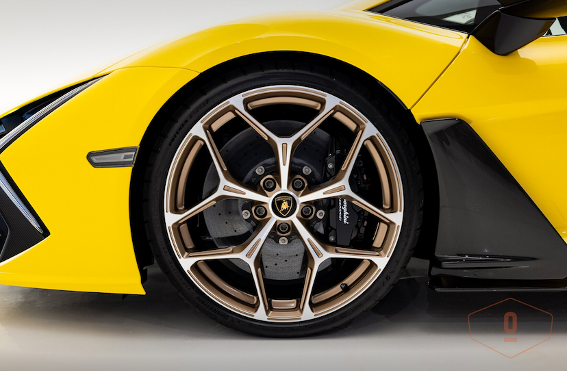 Foto do veículo LAMBORGHINI REVUELTO   2024 592 KM 7.600.000,00