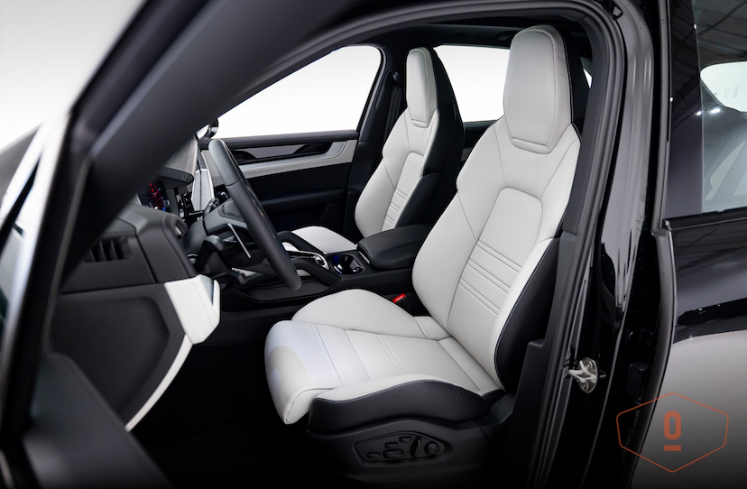 Foto do veículo PORSCHE CAYENNE E-HYBRID 2025 98 KM 970.000,00