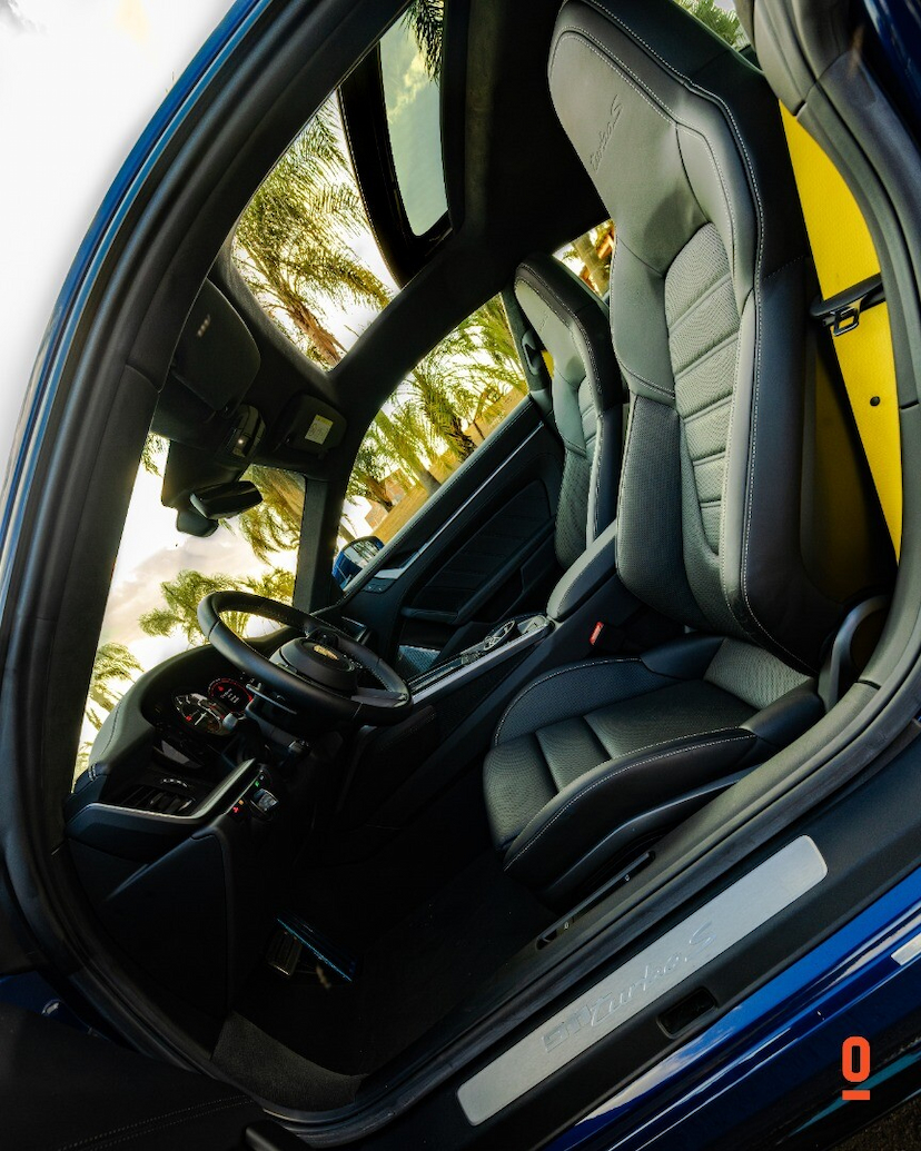 Foto do veículo PORSCHE 911 TURBO S  2024 4 KM 1.650.000,00