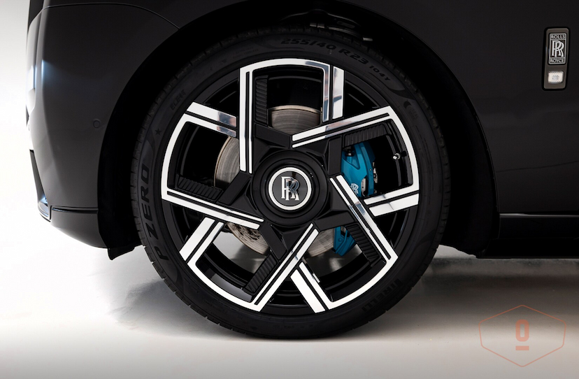 Foto do veículo ROLLS-ROYCE CULLINAN BLACK BADGE 2025 0 KM 8.900.000,00