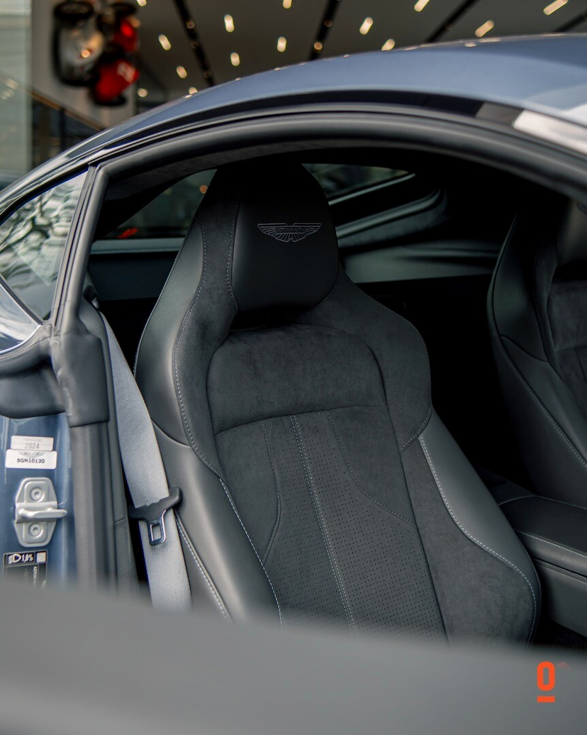 Foto do veículo ASTON MARTIN VANTAGE COUPÉ 2025 801 KM 2.550.000,00
