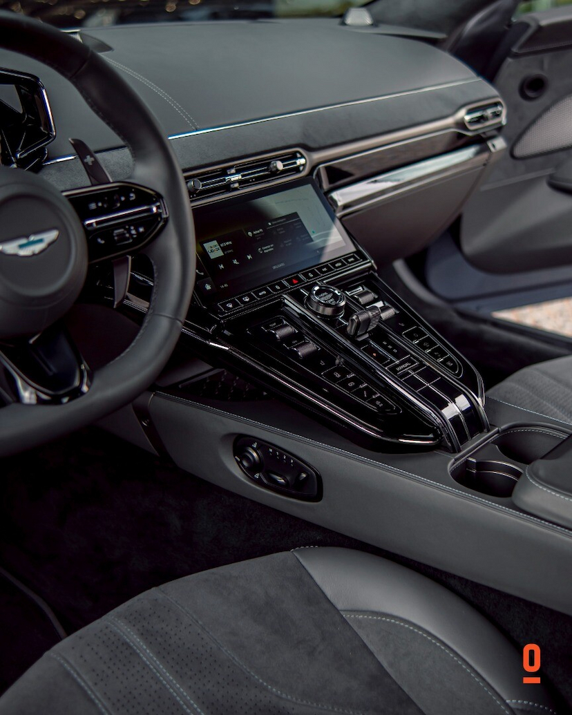 Foto do veículo ASTON MARTIN VANTAGE COUPÉ 2025 801 KM 2.550.000,00