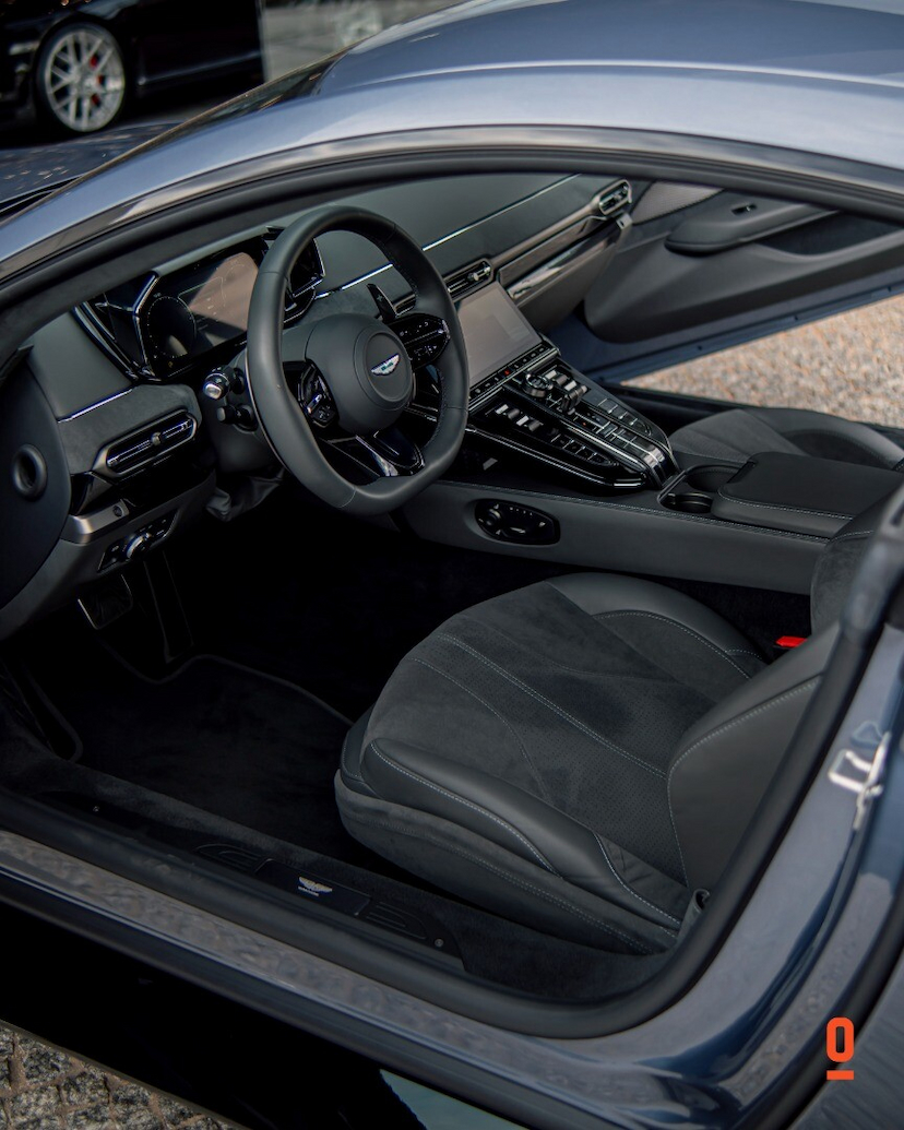 Foto do veículo ASTON MARTIN VANTAGE COUPÉ 2025 801 KM 2.550.000,00
