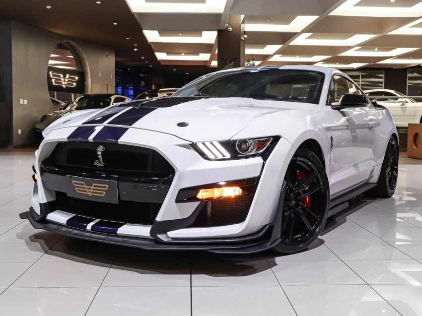 Foto do veículo FORD MUSTANG 5.2 V8 SUPERCHARGER GASOLINA SHELBY GT 500 DCT 2021/2021 7.200 KM R$ 1.350.000,00