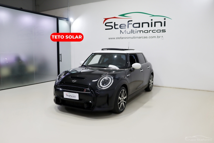 Foto do veículo MINI COOPER 2.0 16V TWINPOWER GASOLINA S 4P STEPTRONIC 2023/2024 44.381 KM R$ 178.990,00