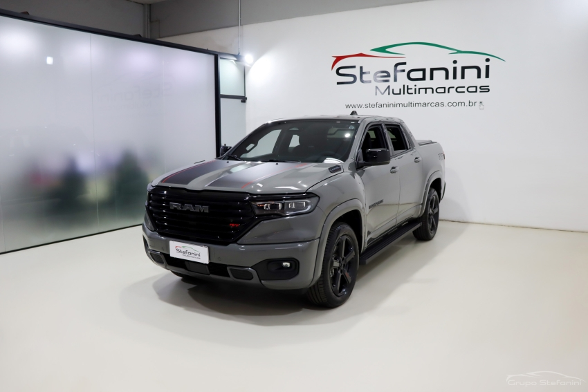 Foto do veículo RAM RAMPAGE 2.0 HURRICANE 4 TURBO FLEX R/T 4X4 AUTOMÁTICO 2026/2027 1.813 KM R$ 217.990,00