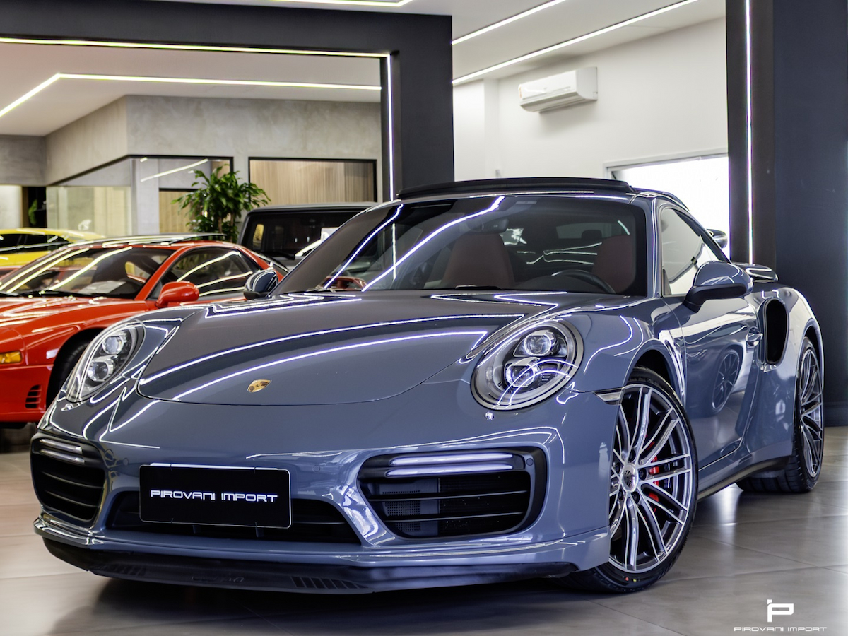 Foto do veículo PORSCHE 911 3.8 24V H6 GASOLINA TURBO PDK 2016/2017 13.000 KM R$ 830.000,00