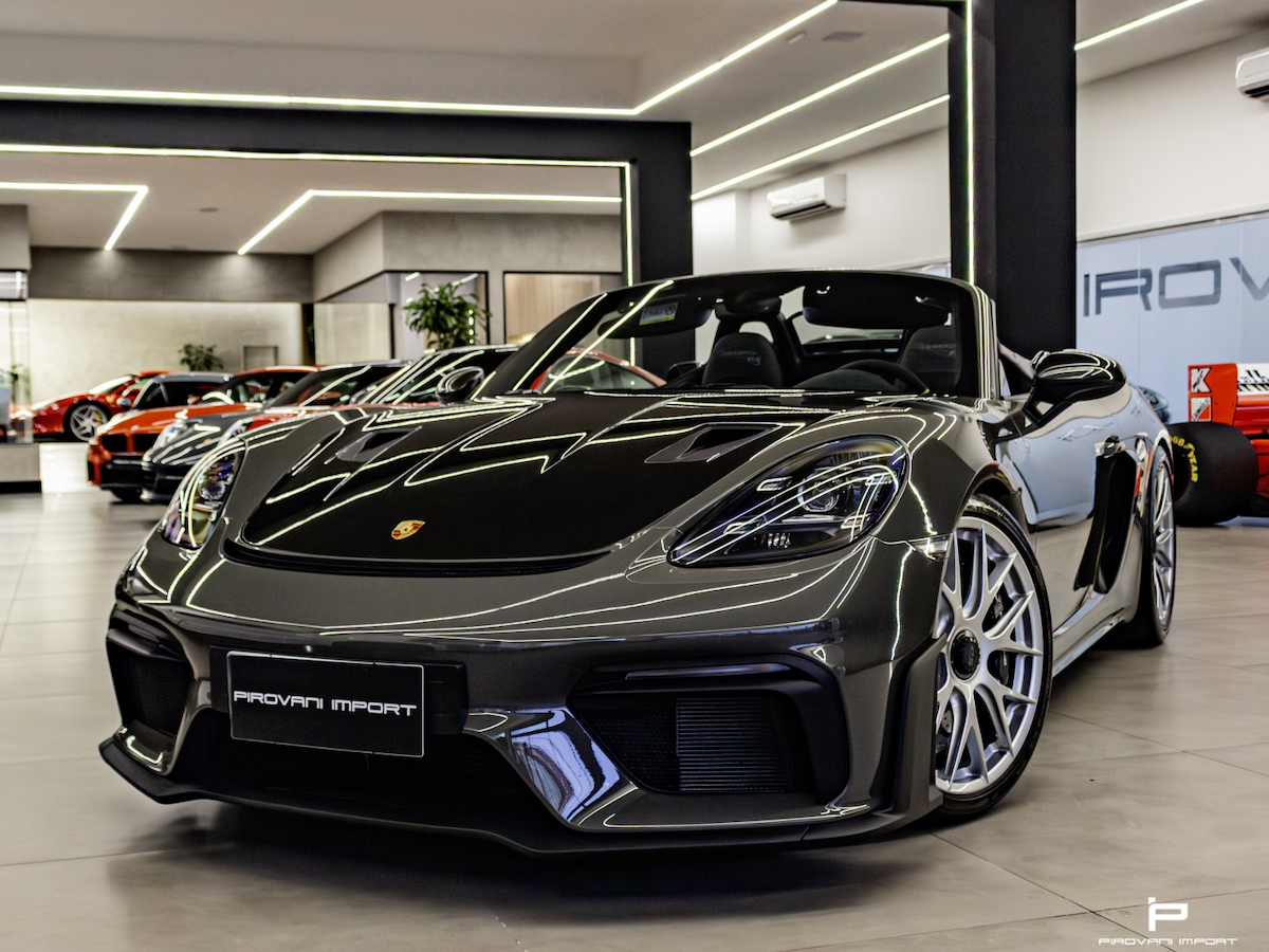 Foto do veículo PORSCHE 718 4.0 H6 GASOLINA SPYDER RS PDK 2024/2024 1.276 KM R$ 2.299.000,00