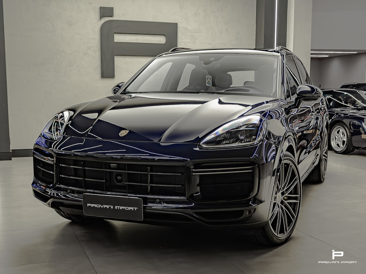 Foto do veículo PORSCHE CAYENNE 4.0 V8 E-HYBRID TURBO S AWD TIPTRONIC S 2022/2022 25.000 KM R$ 739.000,00