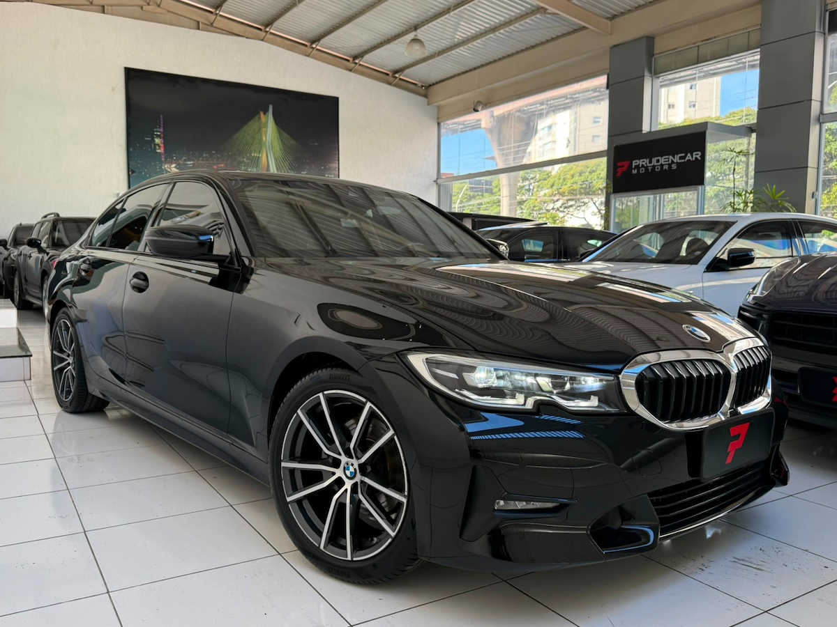 Foto do veículo BMW 320i 320i 2.0 Sport GP 2021/2022 37.839 KM R$ 235.000,00