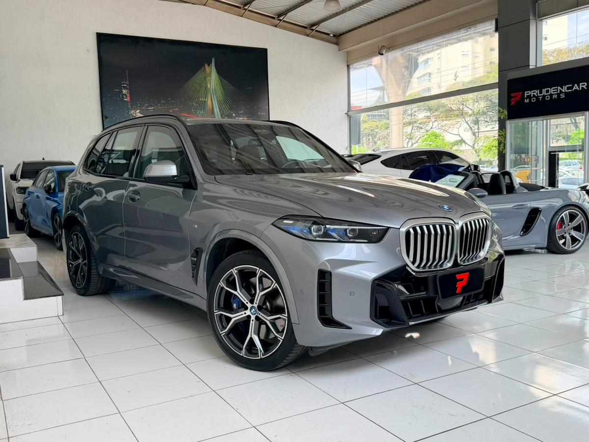 Foto do veículo BMW X5 X5 XDrive 50e 3.0 M-Sport Hibrído 2023/2024 20.084 KM R$ 615.000,00