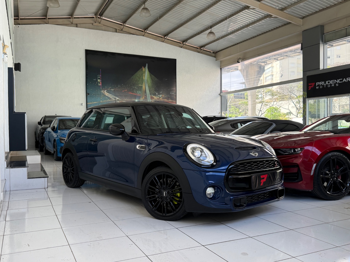 Foto do veículo MINI COOPER 2015/2016 69.400 KM R$ 105.000,00
