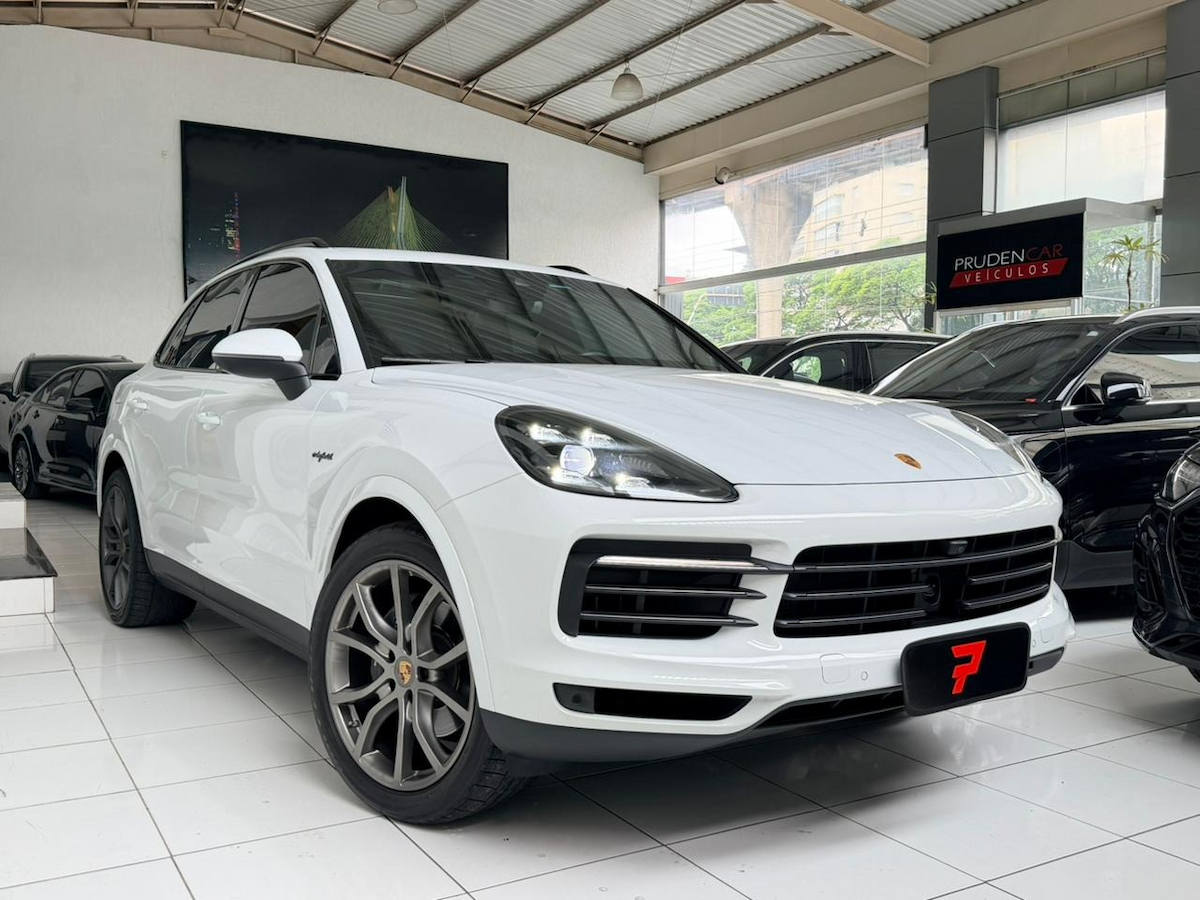 Foto do veículo PORSCHE CAYENNE Cayenne 3.0 V6 Híbrido 2022/2022 19.814 KM R$ 625.000,00