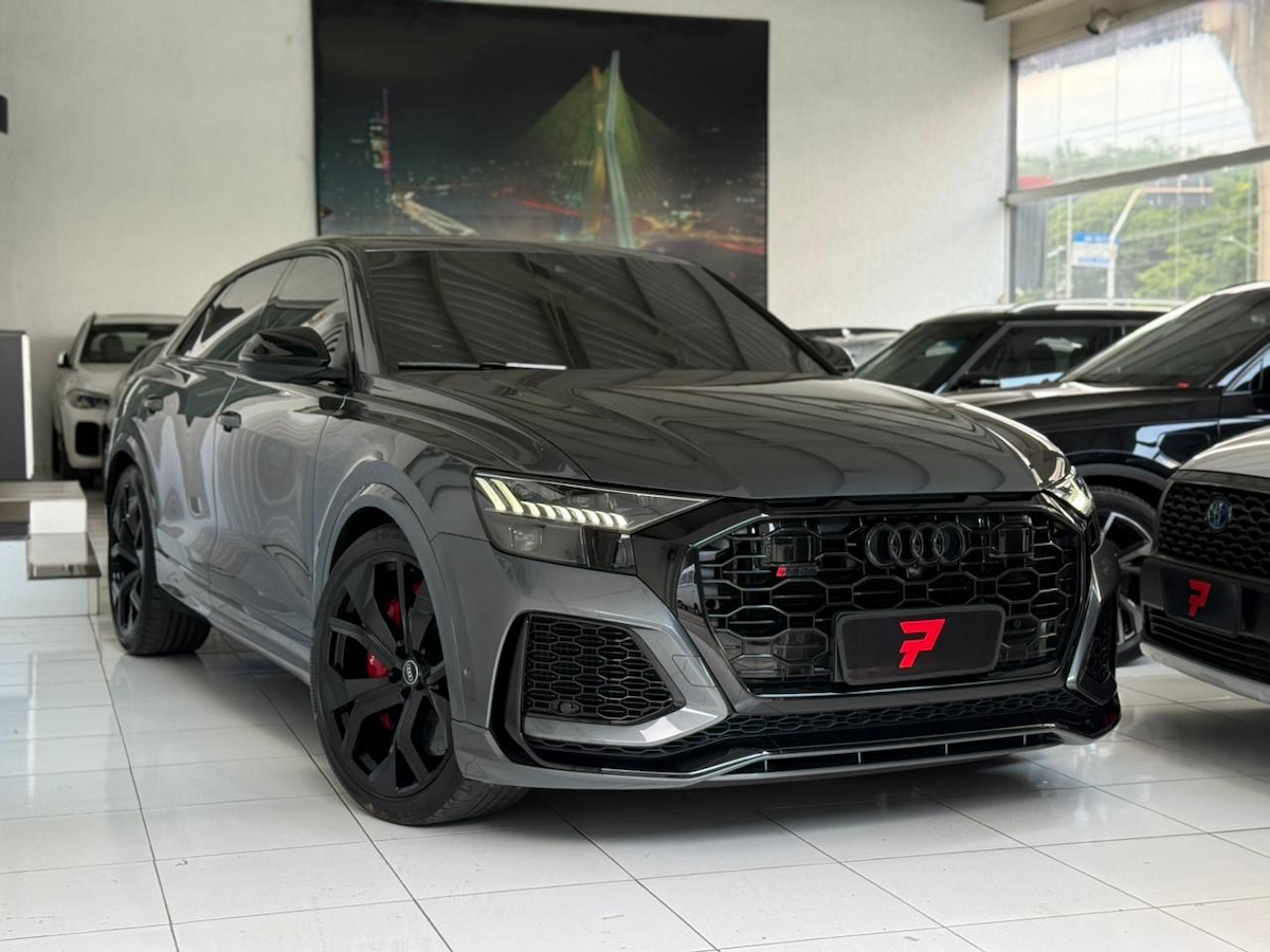 Foto do veículo AUDI RS Q8 2020/2021 24.592 KM R$ 699.000,00
