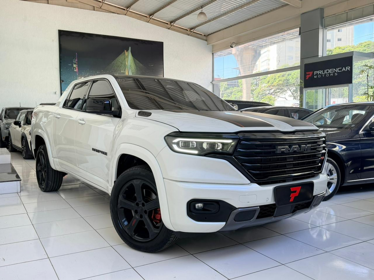 Foto do veículo RAM RAMPAGE RAMPAGE R/T 2.0 TB CD 4X4 2023/2024 19.572 KM R$ 245.000,00
