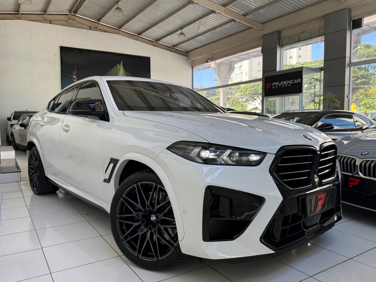 Foto do veículo BMW X6 X6 M Competition 4.4 V8 BI-TB 625CV 2023/2024 27.503 KM R$ 950.000,00