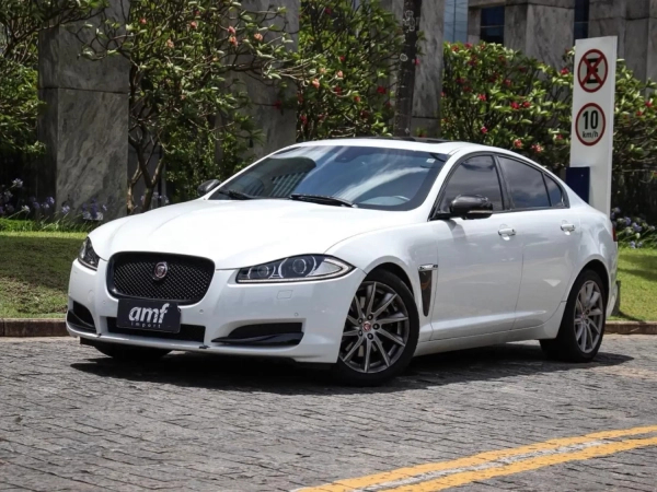 Foto do veículo JAGUAR XF 2.0 SPORT LUXURY TURBOCHARGED GASOLINA 4P AUTOMÁTICO 2014/2015 44.600 KM R$ 120.000,00