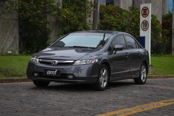 Foto do veículo HONDA CIVIC 1.8 LXS 16V FLEX 4P AUTOMÁTICO 2007/2008 106.450 KM R$ 50.000,00