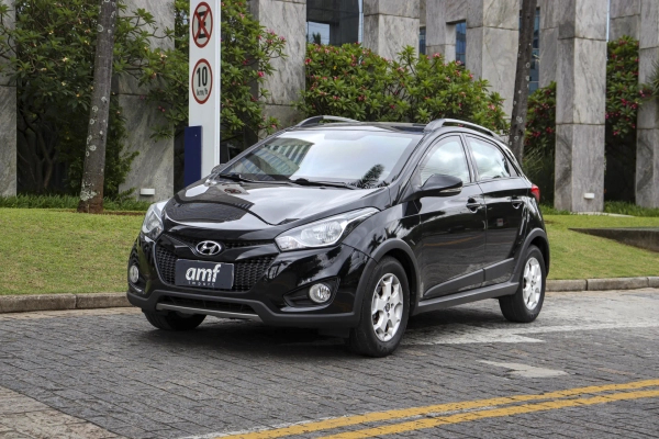 Foto do veículo HYUNDAI HB20 1.6 COMFORT STYLE 16V FLEX 4P AUTOMÁTICO 2013/2014 10.100 KM R$ 76.000,00