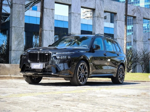 Foto do veículo BMW X7 4.4 V8 GASOLINA M60i STEPTRONIC 2024/2025 14.000 KM R$ 1.260.000,00