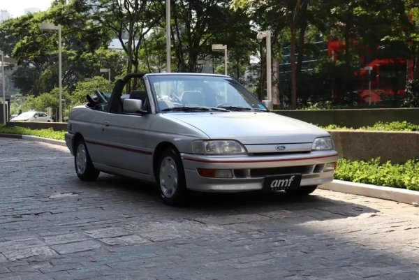Foto do veículo FORD ESCORT 2.0 I XR3 CONVERSÍVEL 8V GASOLINA 2P MANUAL 1993/1993 91.405 KM R$ 96.000,00