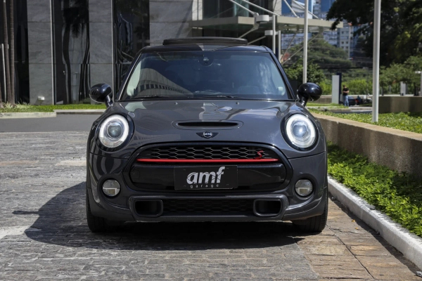 Foto do veículo MINI COOPER 2.0 S TOP 16V TURBO GASOLINA 4P AUTOMÁTICO 2015/2016 127.000 KM R$ 95.000,00