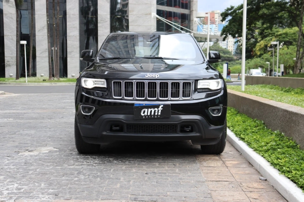 Foto do veículo JEEP GRAND CHEROKEE 3.6 LAREDO 4X4 V6 24V GASOLINA 4P AUTOMÁTICO 2014/2014 120.150 KM R$ 92.000,00