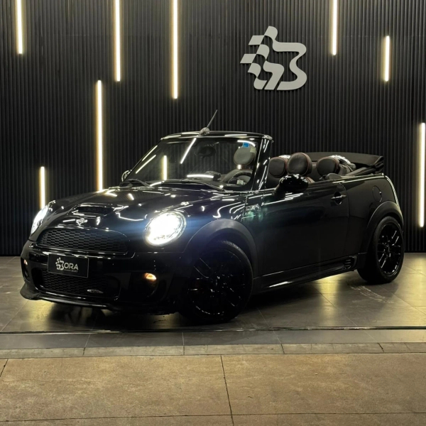 Foto do veículo MINI COOPER 1.6 JOHN COOPER WORKS CABRIO 16V GASOLINA 2P AUTOMÁTICO 2013/2014 54.000 KM R$ 129.990,00