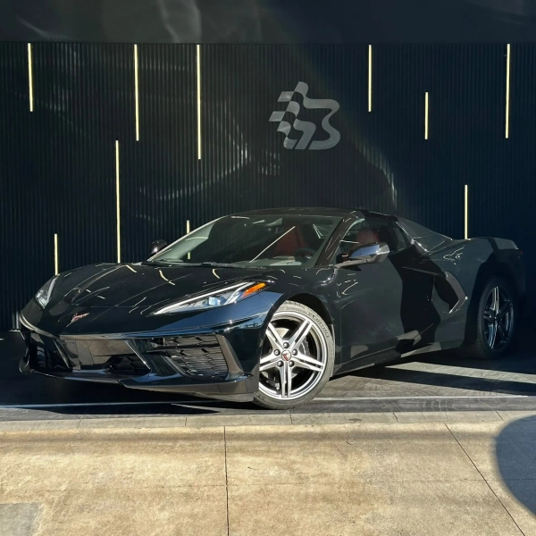 Foto do veículo CHEVROLET CORVETTE 6.2 V8 LT1 GASOLINA STINGRAY CONVERSIVEL AUTOMÁTICO 2026/2026 0 KM R$ 1.199.990,00