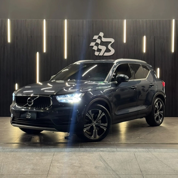 Foto do veículo VOLVO XC40 1.5 T5 RECHARGE INSCRIPTION GEARTRONIC 2021/2022 25.451 KM R$ 169.990,00