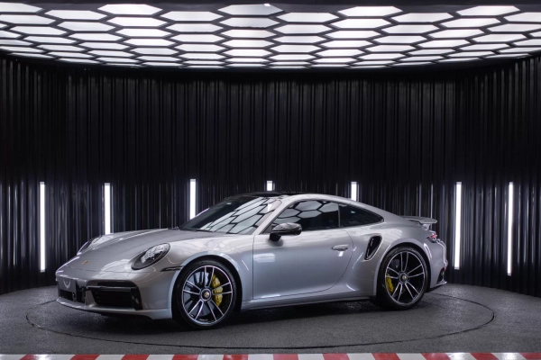 Foto do veículo PORSCHE 911 Turbo S 2022/2022 3.950 KM R$ 1.489.900,00