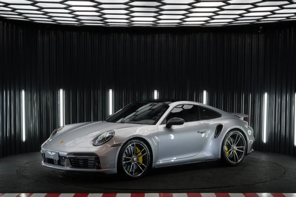 Foto do veículo PORSCHE 911 3.8 24V H6 GASOLINA TURBO S PDK 2022/2022 6.650 KM R$ 1.489.900,00