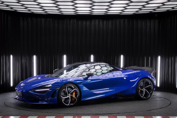 Foto do veículo MCLAREN 750S Spider 2024/2024 1.300 KM R$ 4.100.000,00