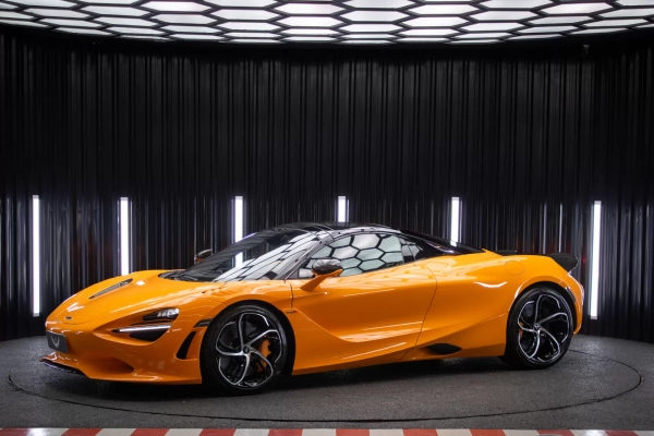 Foto do veículo MCLAREN 750S Spider 2024/2024 500 KM R$ 4.100.000,00