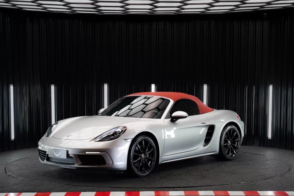 Foto do veículo PORSCHE 718 2.0 16V H4 GASOLINA BOXSTER PDK 2019/2020 6.623 KM R$ 519.900,00