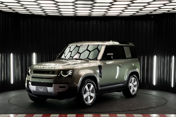 Foto do veículo LAND ROVER DEFENDER 3.0 D300 TURBO DIESEL MHEV 90 HSE AWD AUTOMÁTICO 2022/2023 6.700 KM R$ 559.900,00