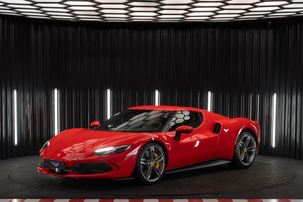 Foto do veículo FERRARI 296 GTB 3.0 V6 TURBO PHEV F1-DCT 2024/2024 2.400 KM R$ 3.499.900,00