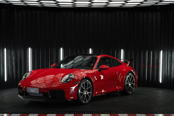 Foto do veículo PORSCHE 911 3.0 24V H6 GASOLINA CARRERA PDK 2025/2026 0 KM R$ 1.190.000,00