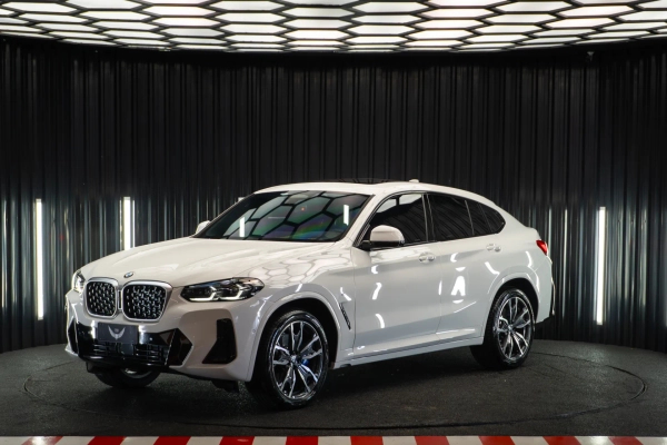 Foto do veículo BMW X4 2.0 16V GASOLINA XDRIVE20I M SPORT STEPTRONIC 2024/2025 18.557 KM R$ 389.900,00