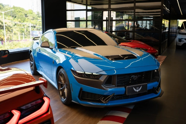 Foto do veículo FORD MUSTANG 5.0 V8 GASOLINA DARK HORSE SHIFT 2025/2025 1.316 KM R$ 599.900,00
