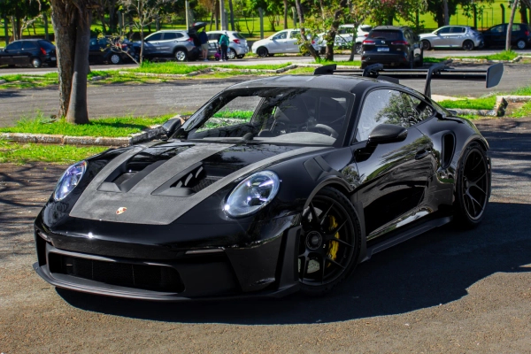 Foto do veículo PORSCHE 911 4.0 24V H6 GASOLINA GT3 RS PDK 2024/2024 3.900 KM R$ 3.130.000,00